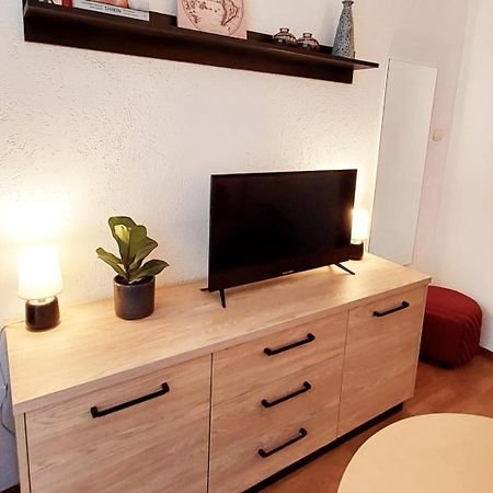 Apartament Pod Swierkiem Apartment Torun Ngoại thất bức ảnh