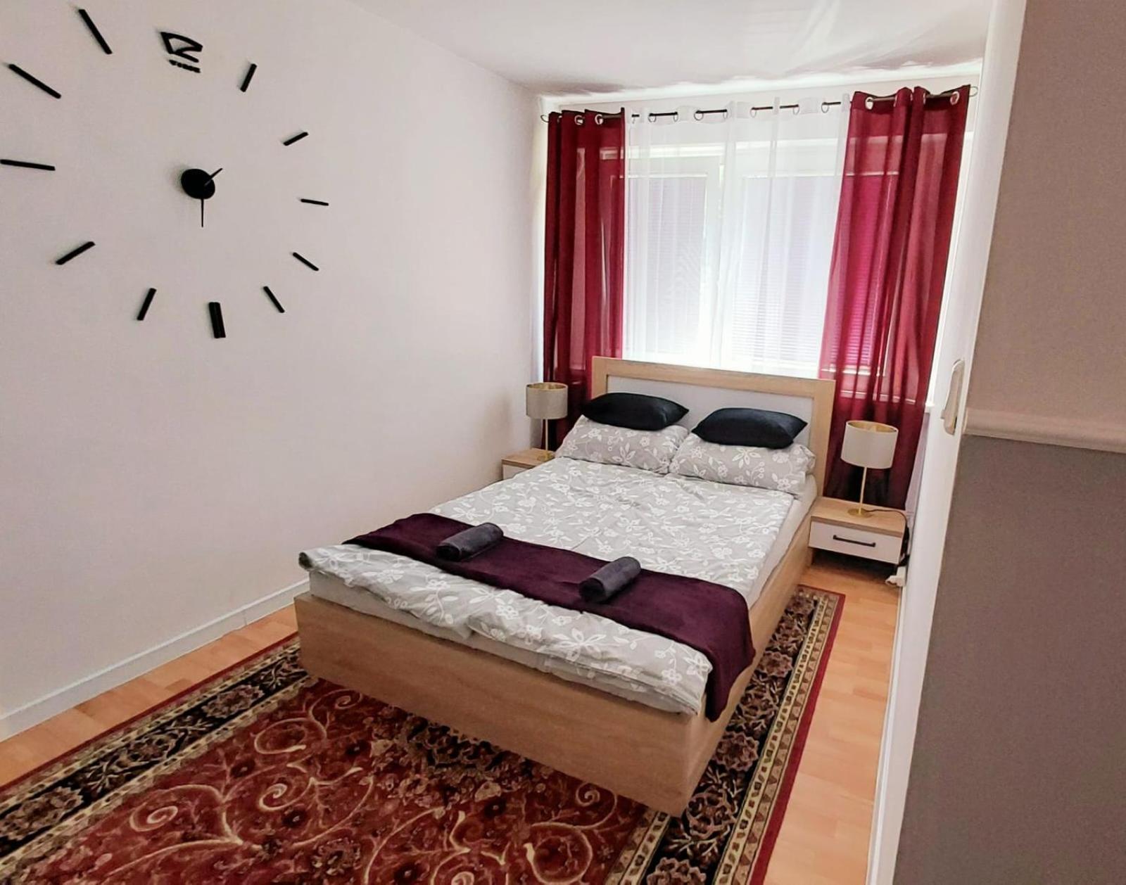 Apartament Pod Swierkiem Apartment Torun Ngoại thất bức ảnh